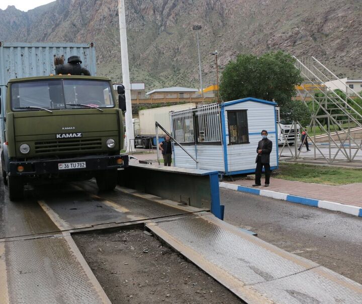 ۴۵۱ هزار و ۲۰۰ تن کالا از پایانه های مرزی جلفا و نوردوز ترانزیت شد