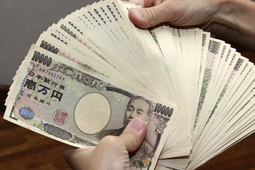 کاهش ارزش ین ژاپن در بازار جهانی