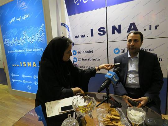 بازدید مدیرعامل بانک توسعه صادرات از نمایشگاه مطبوعات