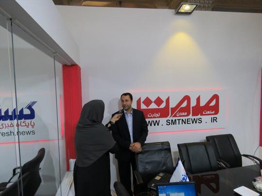 بازدید مدیرعامل بانک توسعه صادرات از نمایشگاه مطبوعات